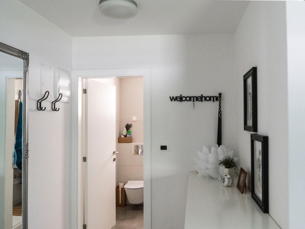 A Modern Flat Apartment ครานสกา โกรา ภายนอก รูปภาพ