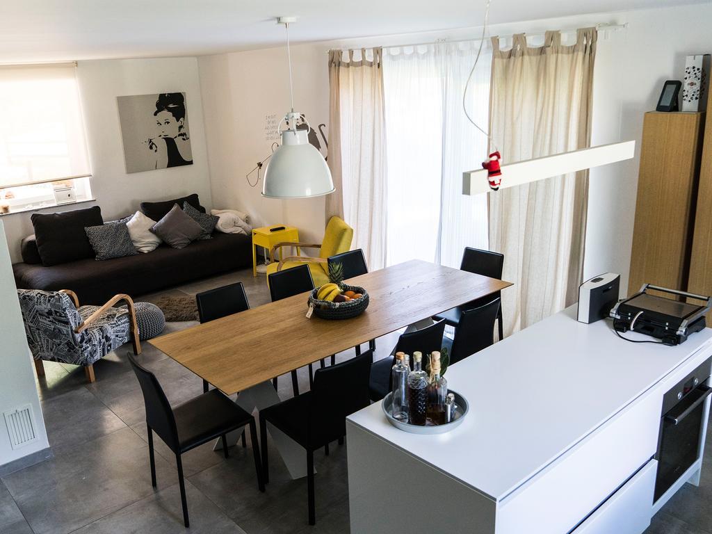 A Modern Flat Apartment ครานสกา โกรา ภายนอก รูปภาพ